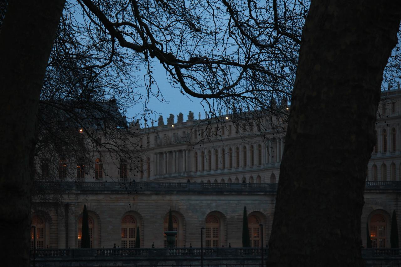 Bed In Versailles - Villa De La Piece D'Eau Des Suisses Luaran gambar